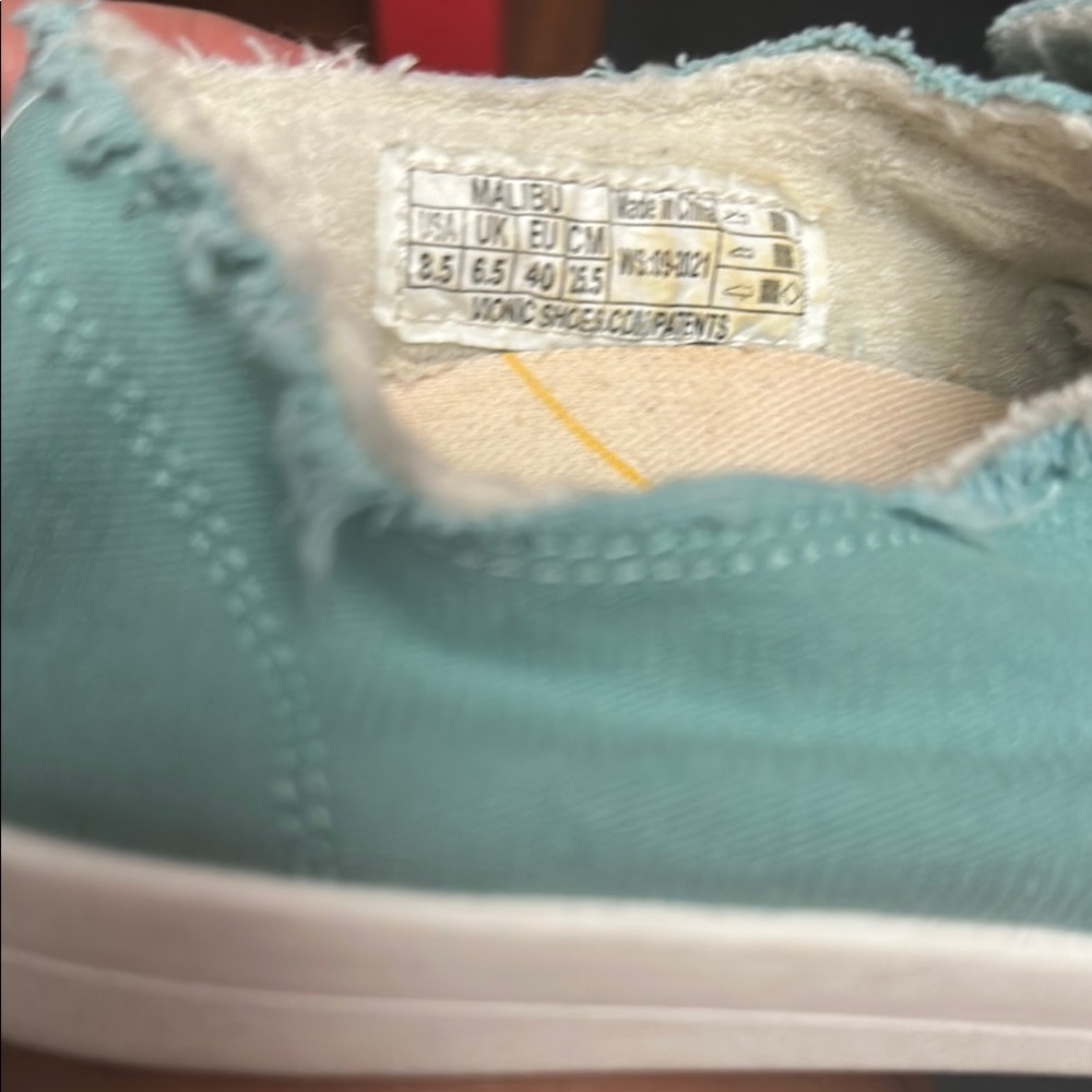 Vionic Beach Malibu - Slip-On Comfort - Picture 6 of 8
